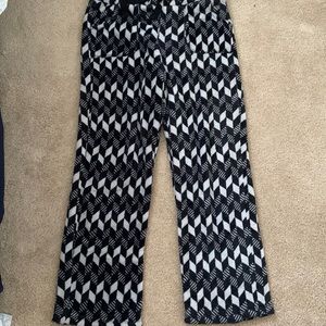 Vera Bradley Pajamas - Size Medium! Gently Worn!